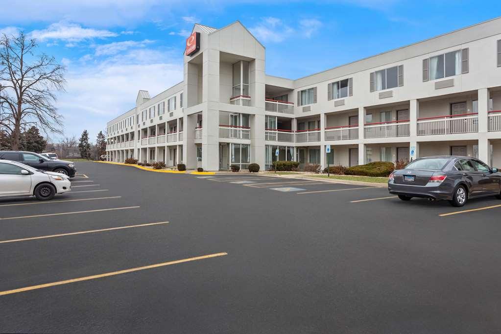 Econo Lodge Willowbrook Exterior foto